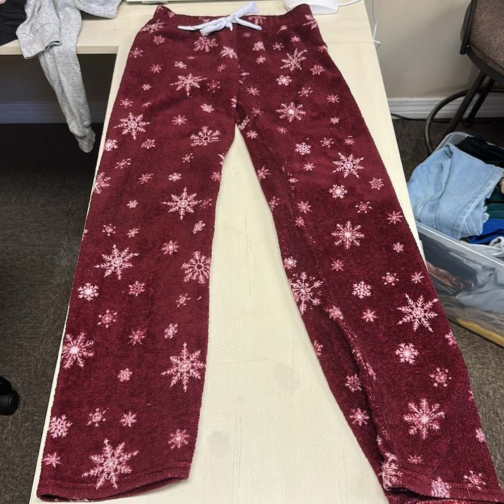 True by Rue 21 Red Snowflake Pajama Pants